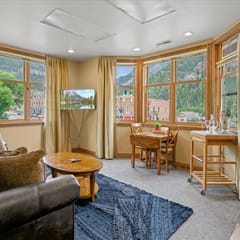 Main Street Lookout – Stunning Ouray Views