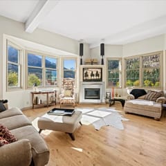 Main Street Luxury Penthouse- 30 days