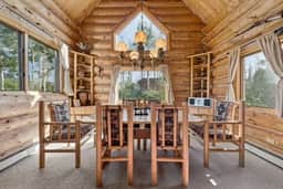 Alpenglow Cabin – Rustic Mountain Retreat - Image 4