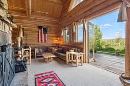 Alpenglow Cabin – Rustic Mountain Retreat - Image 5
