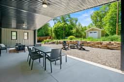 Modern Spacious Luxury Home in Town Ridgway - Image 2