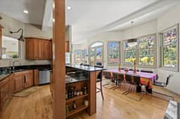 Main Street Luxury Penthouse- 30 days - Image 5