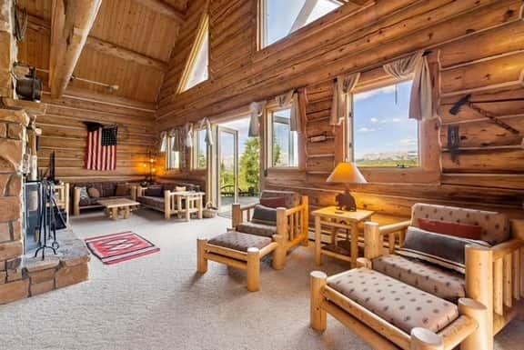 Alpenglow Cabin – Rustic Mountain Retreat - Image 2