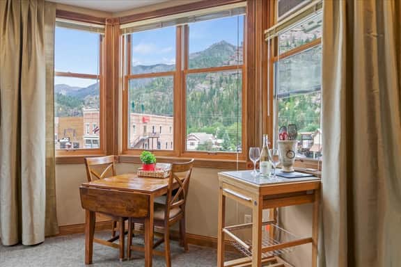 Main Street Lookout – Stunning Ouray Views - Image 3